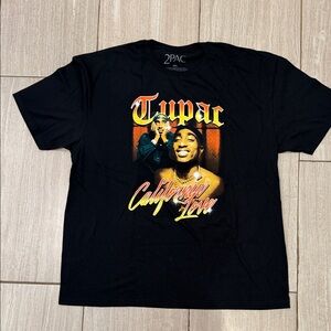 Black Graphic Tee - Short Sleeve